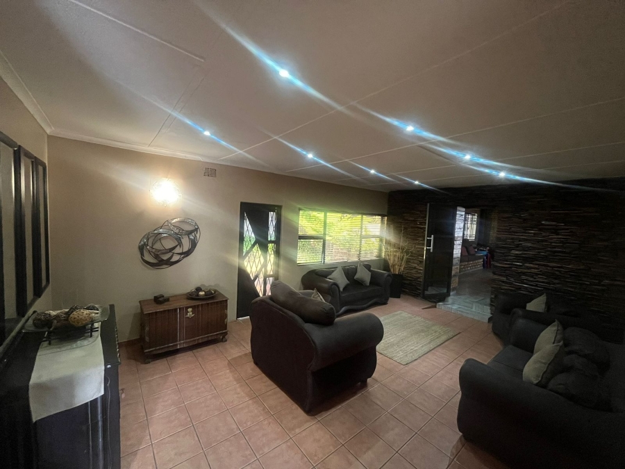 3 Bedroom Property for Sale in Protea Park North West